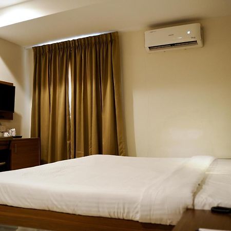 Gino Tourist Home Kochi Buitenkant foto